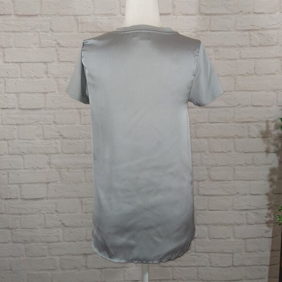 Kaari Blue Womens Grey V Neck Contrast Satin Silky Back Hi Low Top Tee Shirt XS - Picture 7 of 11